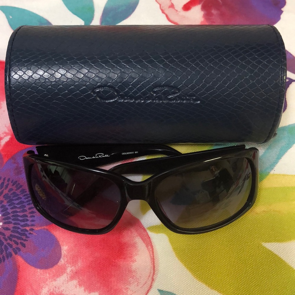 Oscar de la renta sunglasses